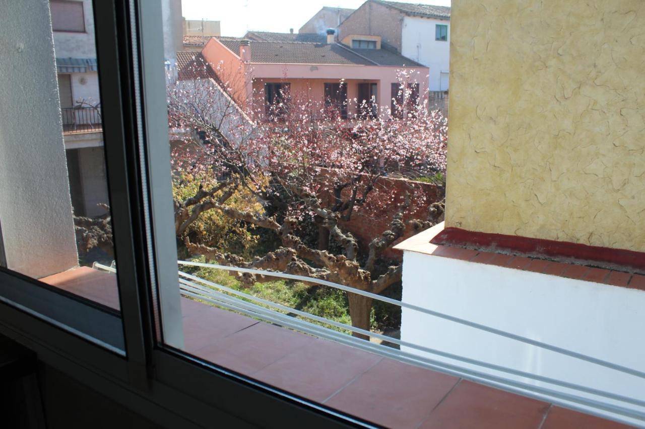 Casa Victor Villa Benissanet Bagian luar foto